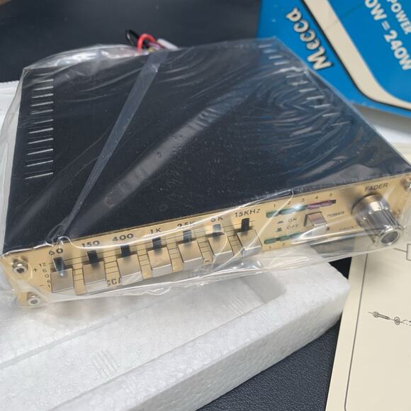 Vintage Mecca Graphic Equalizer Stereo Amplifier Fader Volume Model MV-200 NOS - Picture 2 of 9